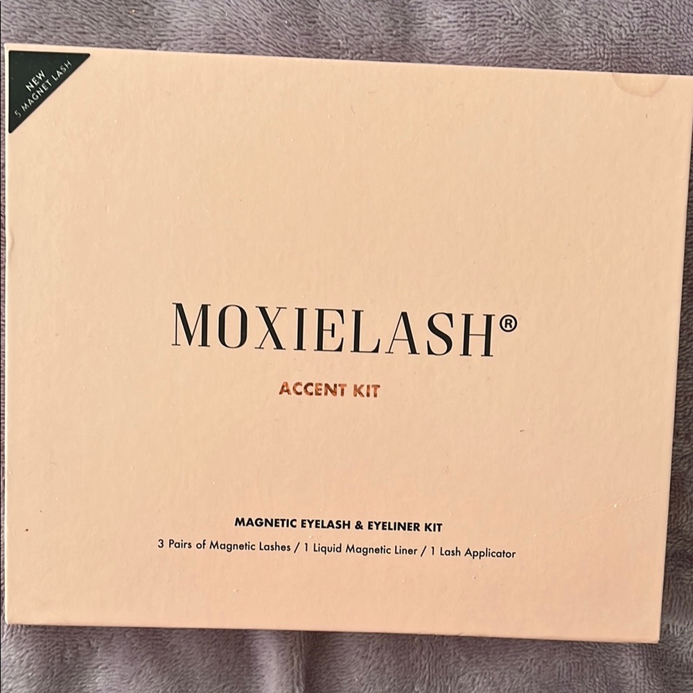MoxieLash Accent Kit NEW